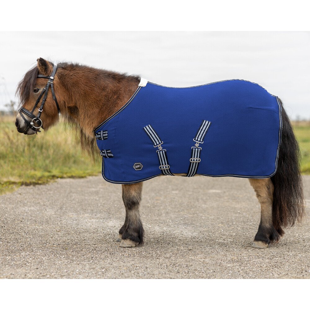 Fleece-rug-Shet-with-cross-surcingles-Blue QHP " FLEECE RUG SHET " shetlandu flysinė gūnia - Image 1